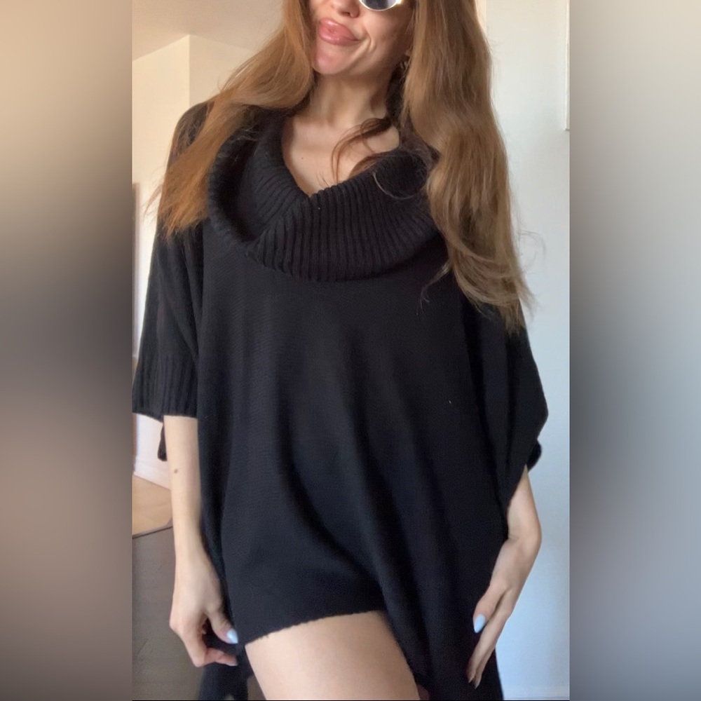 Black one size poncho